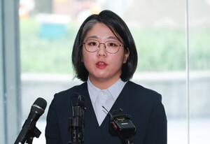 [속보] 용혜인 "청문회 잘 준비"...송영길 "2030한테 무슨 <b>소구력</b> 있겠나...