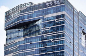 [오늘의 경제뉴스] 중앙그룹 해체 가속…중앙일보 팔고, SLL엔 홍씨 일가...